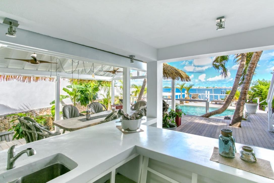 Villa Blue Lagoon Suite Apartment Lowlands Exterior photo